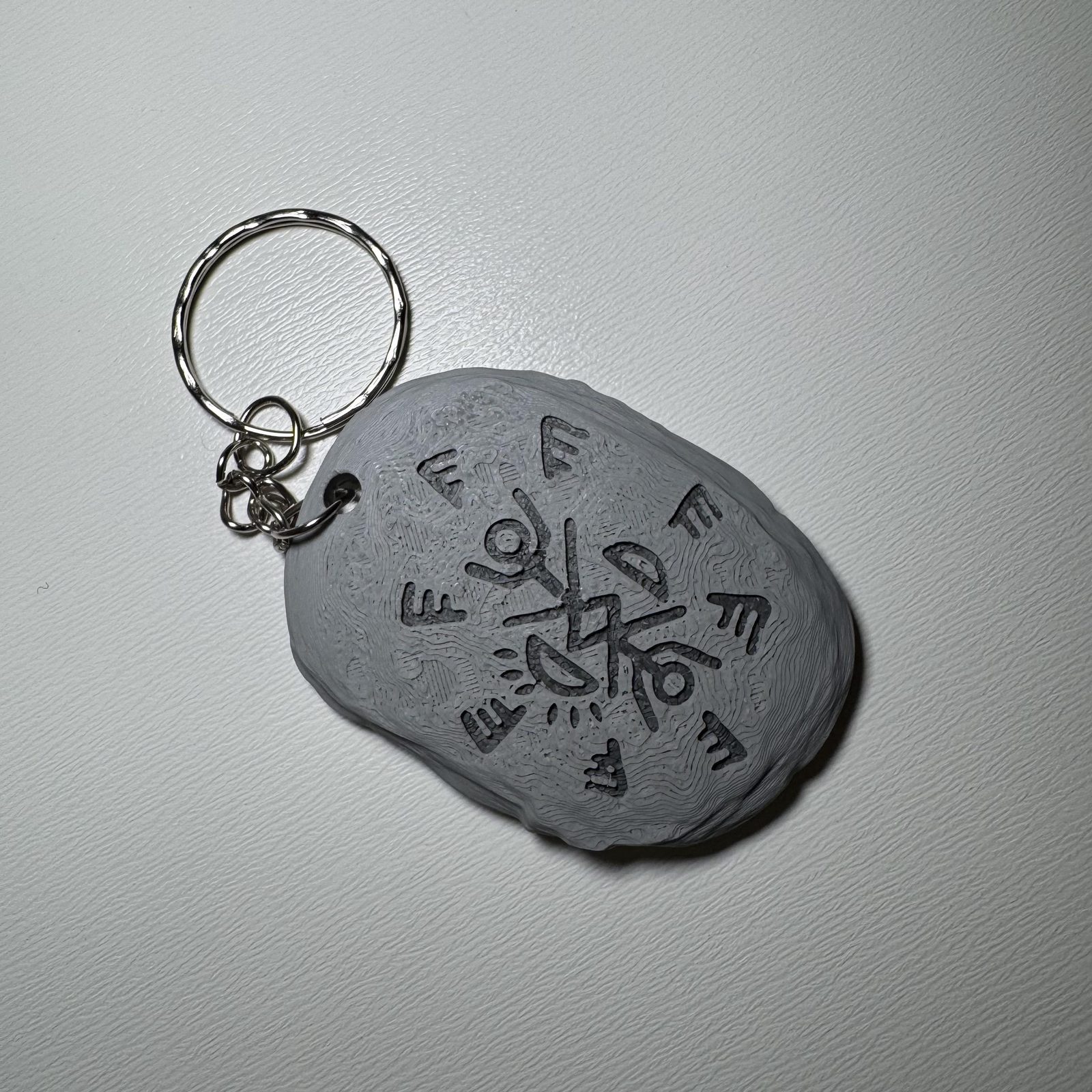 Chaveiro Amuleto FROM — foto 5