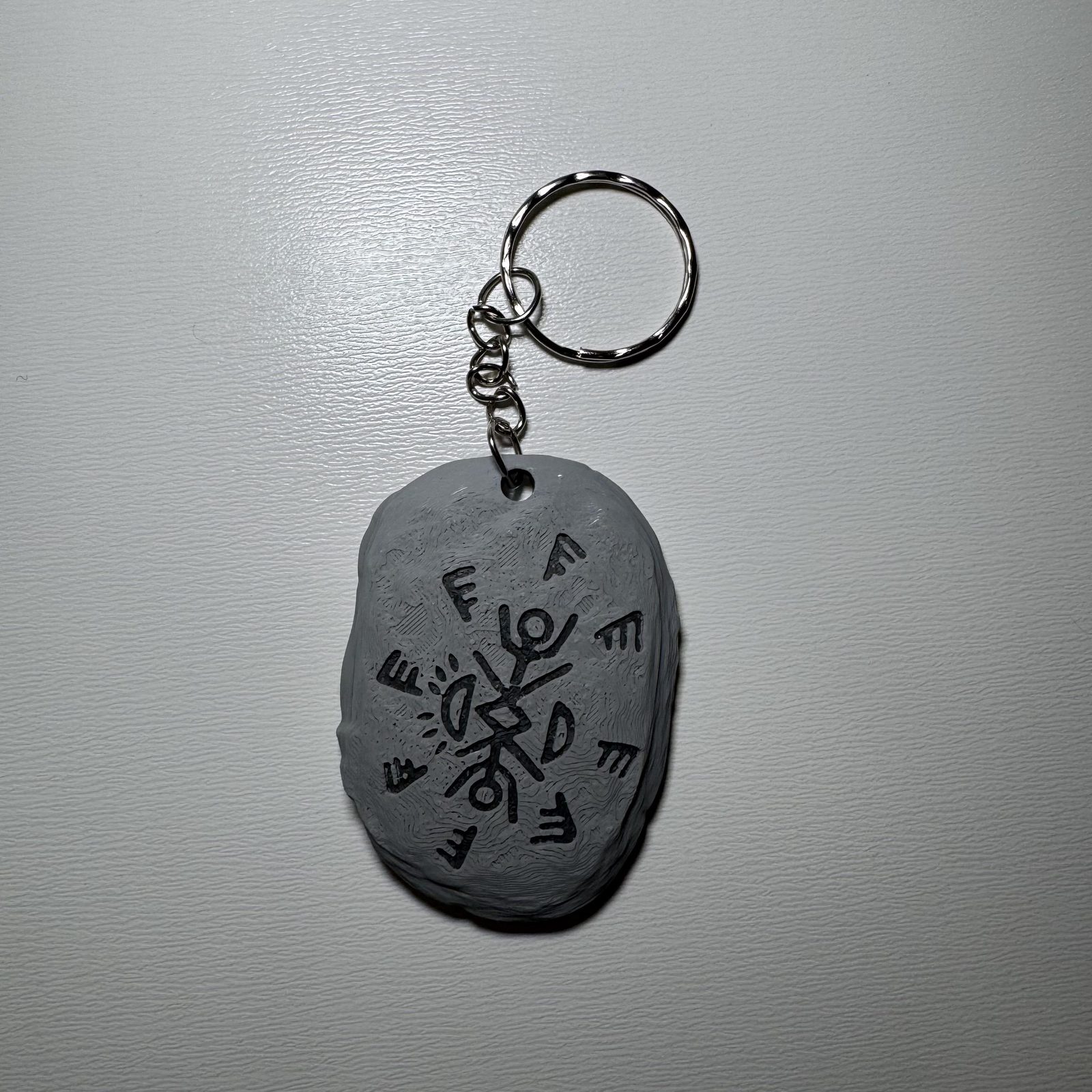 Chaveiro Amuleto FROM — foto 2